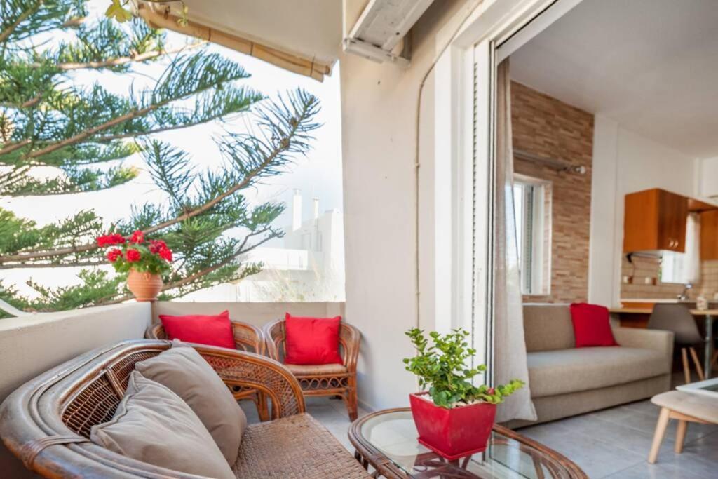 Jenny'S Flat Near The Sea Apartment Galatas  Exterior photo